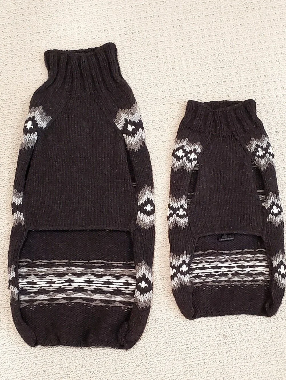 2 Chilly Dog Hand Knitted 10O% Wool Brown Diamonds Sweaters Small/Large LIKE NEW